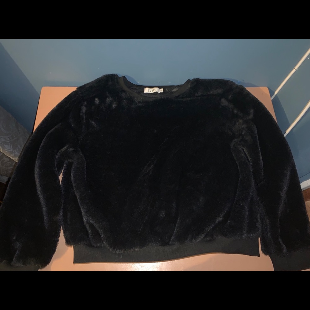 IVIVI Black Faux Fur Sweater